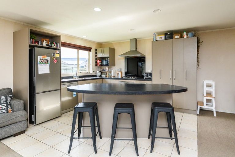 Photo of property in 21 Cleveland Heights, Kelvin Grove, Palmerston North, 4414