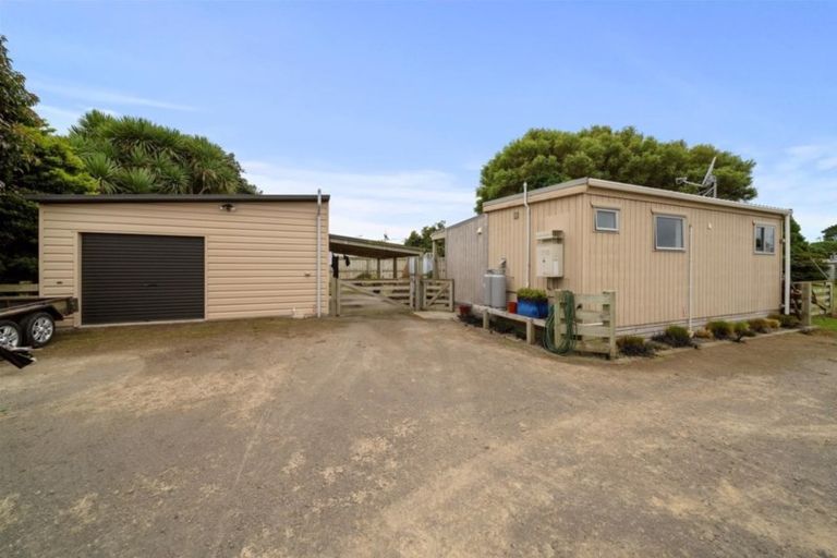 Photo of property in 89 South Road, Manaia, 4612