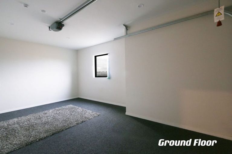 Photo of property in 1 Peony Mews, Oteha, Auckland, 0632
