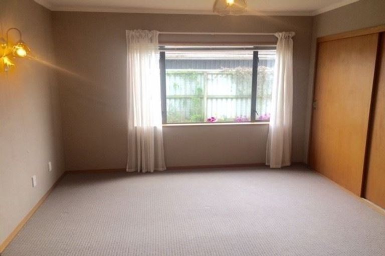 Photo of property in 8 Grants Road, Papanui, Christchurch, 8053