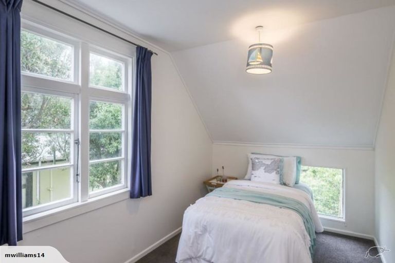 Photo of property in 51 Renown Road, Raumati South, Paraparaumu, 5032