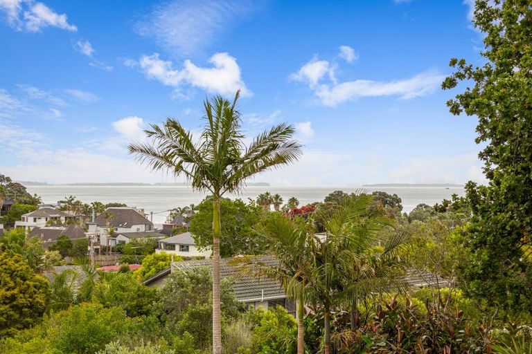 Photo of property in 3 Park Rise, Campbells Bay, Auckland, 0630