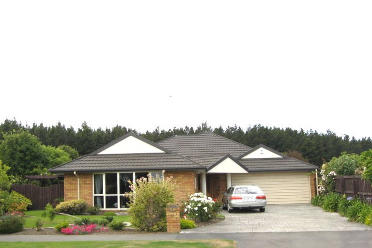 Photo of property in 51 Forest Drive, Parklands, Christchurch, 8083