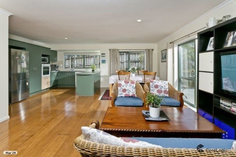 Photo of property in 50 Black Teal Close, Unsworth Heights, Auckland, 0632