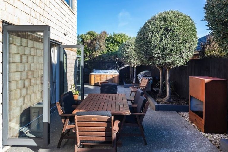 Photo of property in 15 Sandalwood Place, Waimairi Beach, Christchurch, 8083