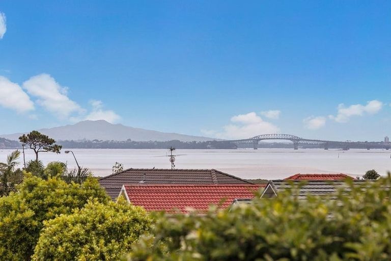 Photo of property in 424 Old Te Atatu Road, Te Atatu Peninsula, Auckland, 0610