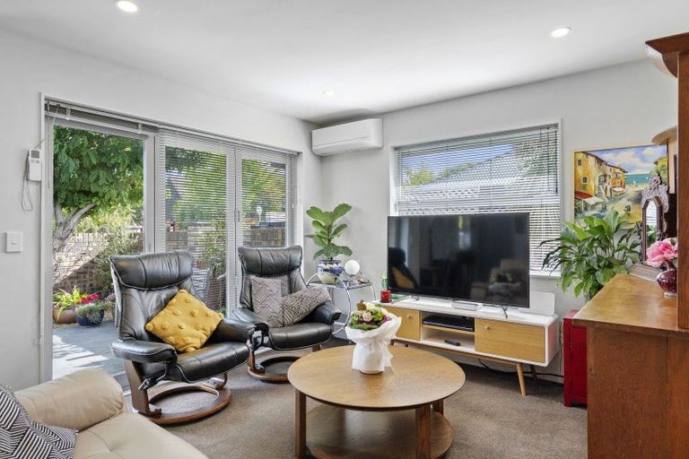 Photo of property in 80 Trafalgar Street, St Albans, Christchurch, 8014