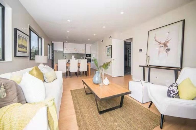 Photo of property in 92 Admirals Court Drive, Greenhithe, Auckland, 0632