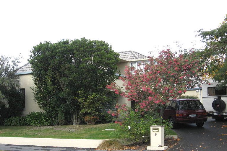 Photo of property in 5 Holderness Place, Ilam, Christchurch, 8041