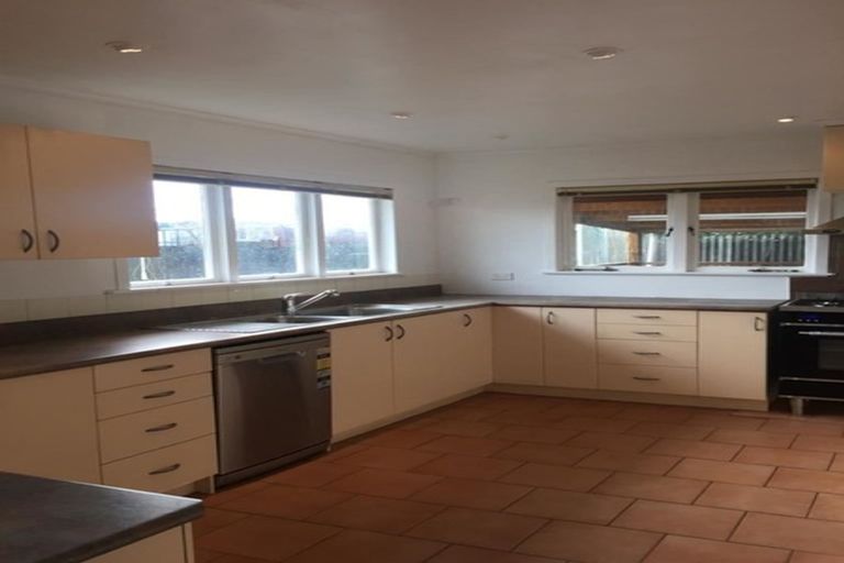 Photo of property in 119a Woodglen Road, Glen Eden, Auckland, 0602