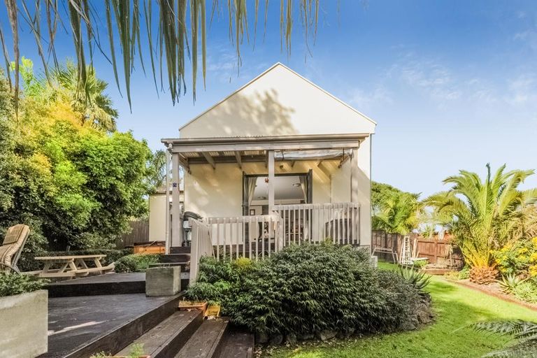 Photo of property in 13 View Ridge Drive, Ranui, Auckland, 0612