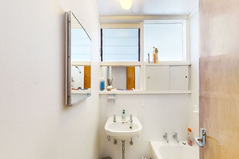 Photo of property in 62 Alexandra Road, Hataitai, Wellington, 6021