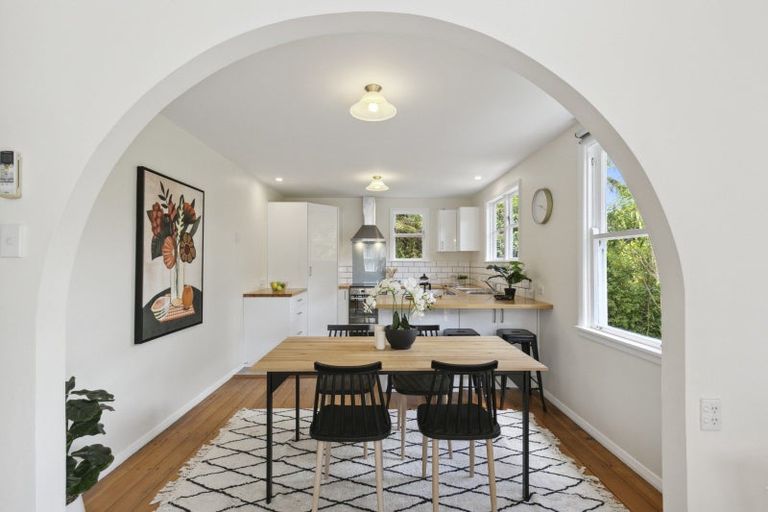 Photo of property in 31 Montgomery Avenue, Karori, Wellington, 6012