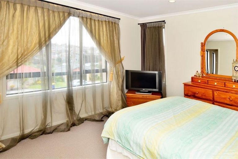 Photo of property in 53 Nimstedt Avenue, Oteha, Auckland, 0632