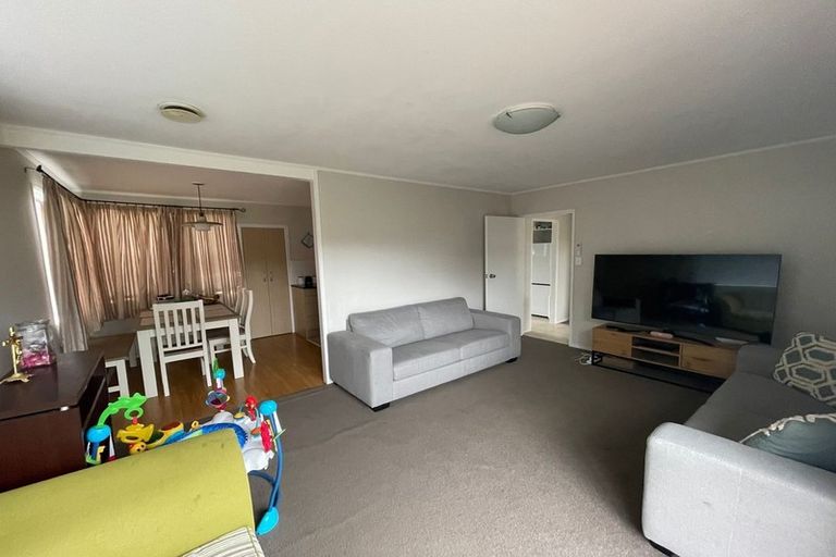 Photo of property in 15 Lisa Rise, Half Moon Bay, Auckland, 2012