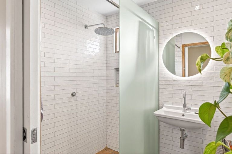 Photo of property in 14 Ropata Street, Kaiti, Gisborne, 4010