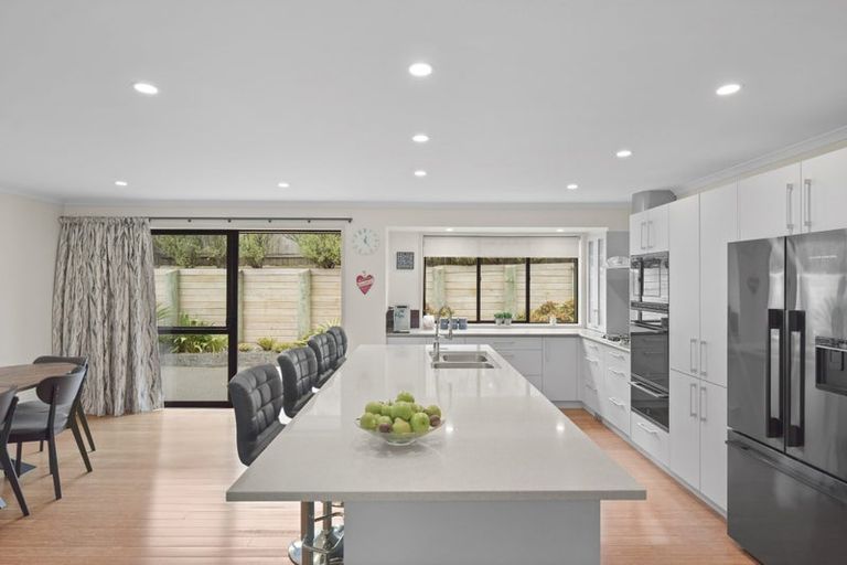 Photo of property in 28 Hawaiian Parade, Arkles Bay, Whangaparaoa, 0932