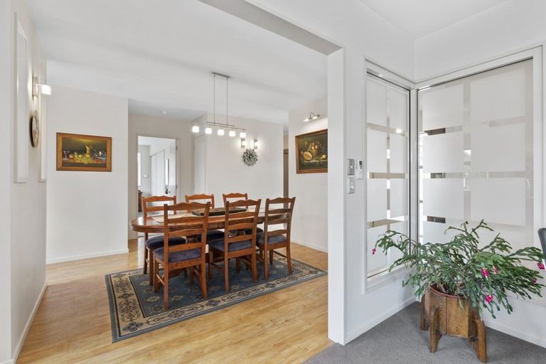 Photo of property in 11 Church Street, Oxford, 7430