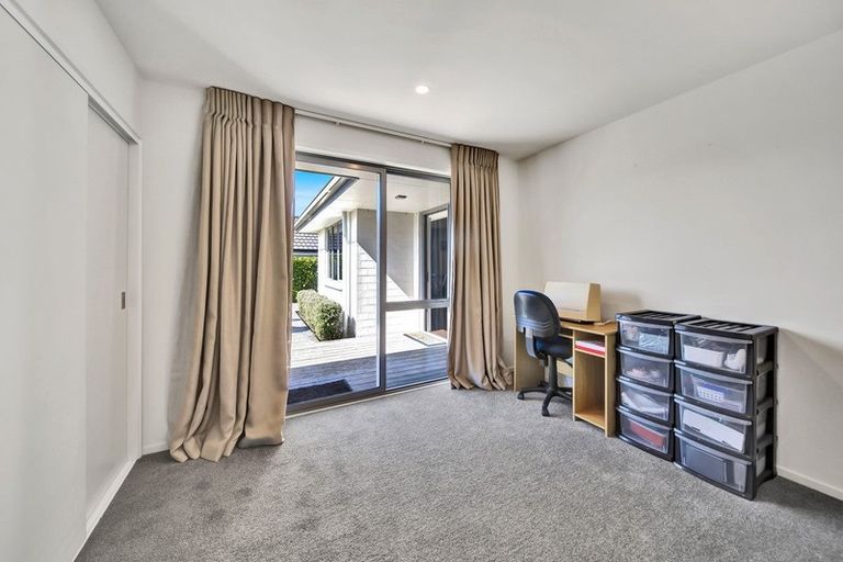 Photo of property in 81 Dillon Drive, Bell Block, New Plymouth, 4312