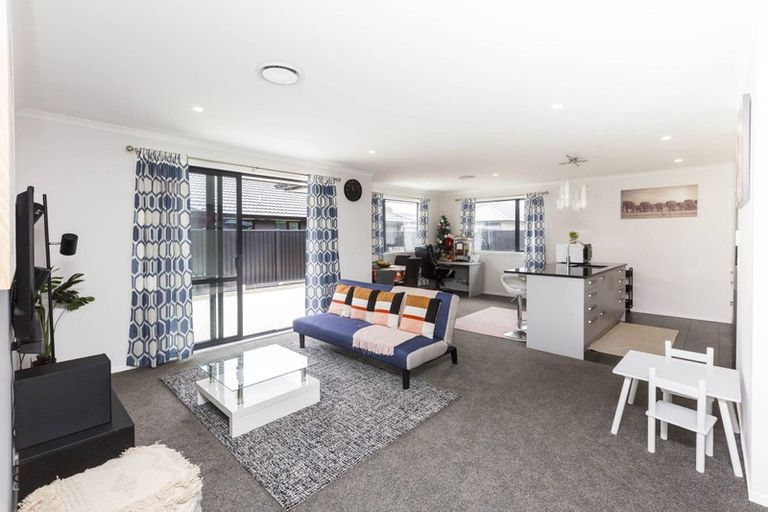 Photo of property in 115 Mawai Hakona Drive, Wallaceville, Upper Hutt, 5018