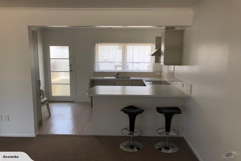 Photo of property in 2/405 Lake Road, Takapuna, Auckland, 0622