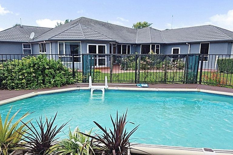 Photo of property in 4 Stanton Place, Woodend, 7610