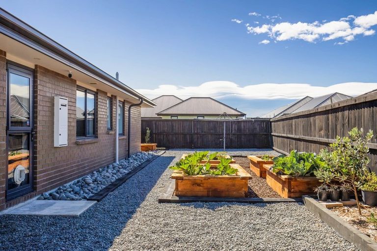 Photo of property in 14 Wearing Place, Kaiapoi, 7630