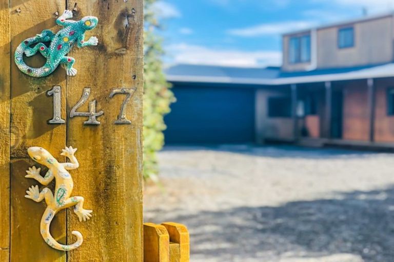 Photo of property in 147 Field Way, Waikanae Beach, Waikanae, 5036