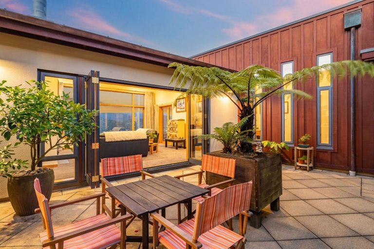 Photo of property in 58 Mt Marua Way, Timberlea, Upper Hutt, 5018