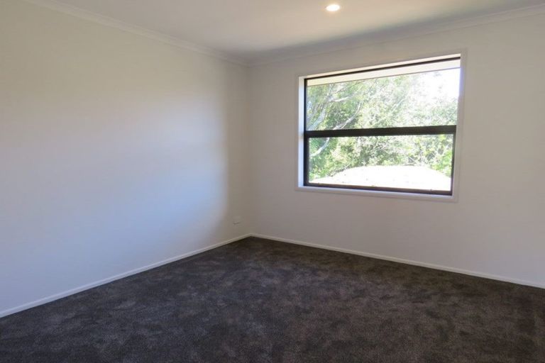 Photo of property in 5 Mackillop Way, Brooklands, New Plymouth, 4310