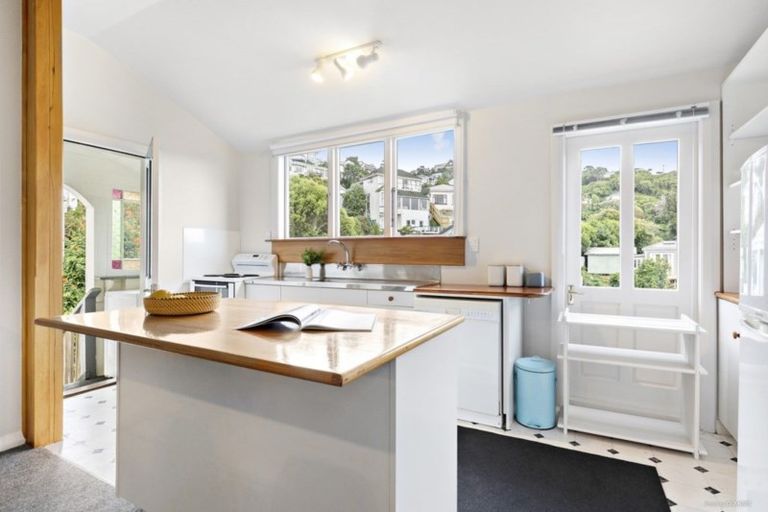 Photo of property in 26 Tanera Crescent, Brooklyn, Wellington, 6021