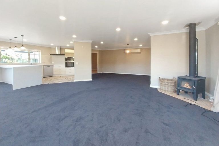 Photo of property in 1 Pukekura Place, Taradale, Napier, 4112