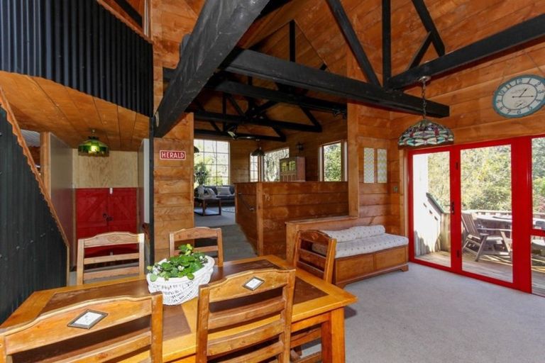 Photo of property in 22b Sequoia Grove, Merrilands, New Plymouth, 4312