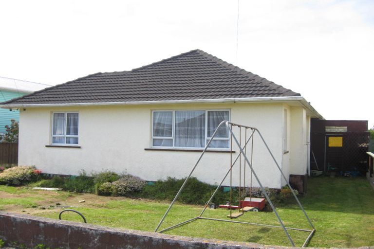 Photo of property in 4 Barry Lane, Ferndale, New Plymouth, 4310