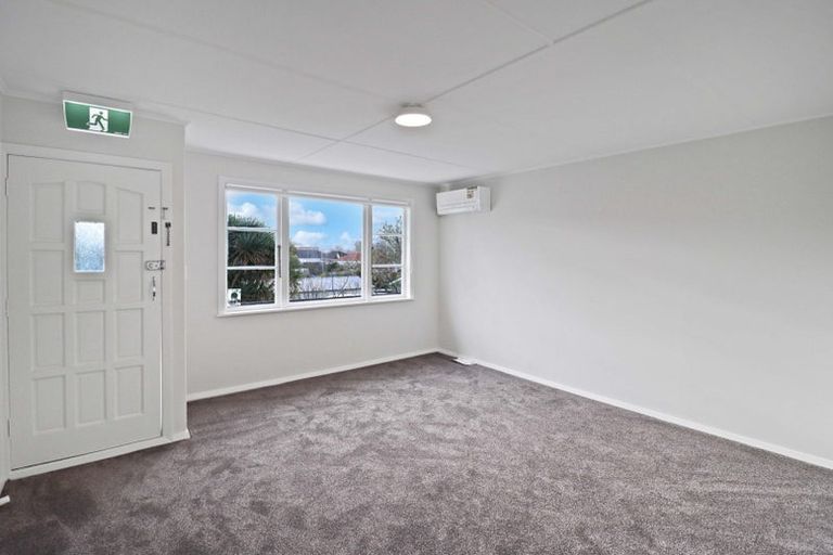 Photo of property in 2 Argyle Grove, Trentham, Upper Hutt, 5018