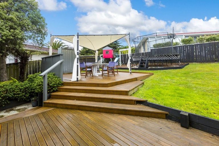 Photo of property in 55 Sunbrae Drive, Silverstream, Upper Hutt, 5019