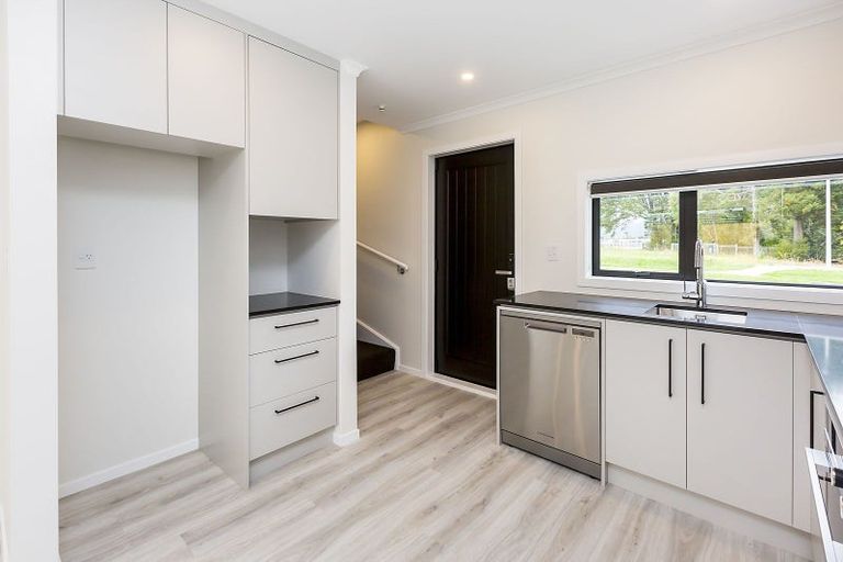 Photo of property in 38 Dahl Drive, Wallaceville, Upper Hutt, 5018