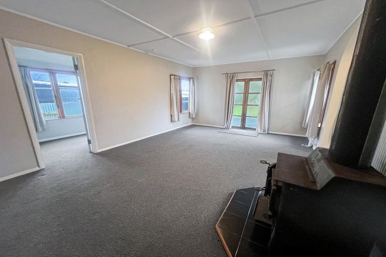 Photo of property in 10 Victor Street, Dannevirke, 4930