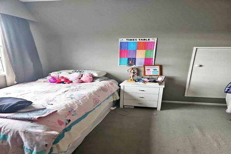 Photo of property in 71 Hooker Avenue, Chedworth, Hamilton, 3210