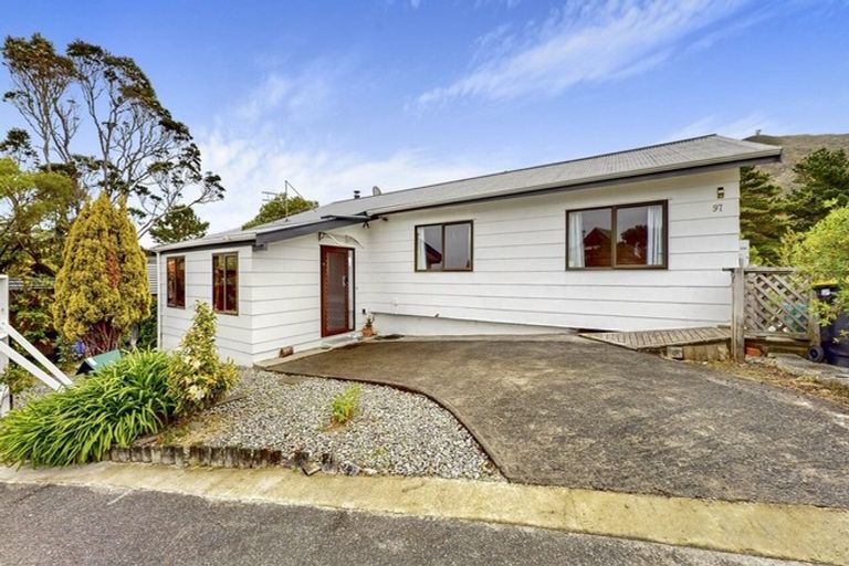 Photo of property in 97 Thurleigh Grove, Karori, Wellington, 6012