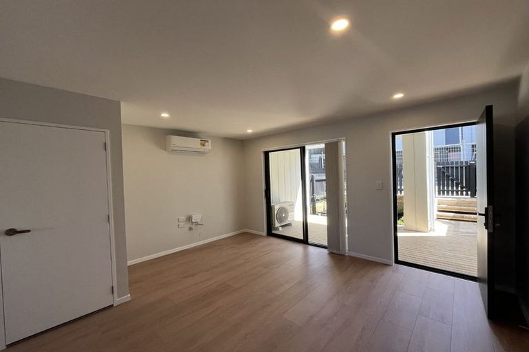 Photo of property in 35 Tukari Lane, Mangere Bridge, Auckland, 2022