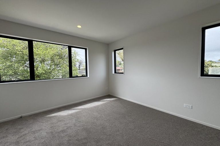 Photo of property in 37 Crawford Avenue, Mangere Bridge, Auckland, 2022