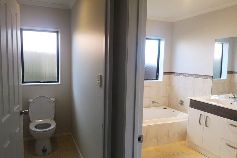 Photo of property in 138 Guys Road, East Tamaki, Auckland, 2013