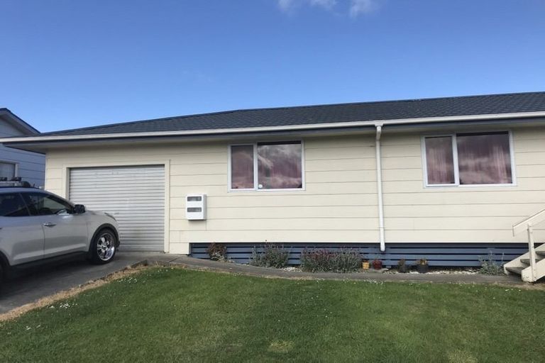 Photo of property in 15c Trevor Hosken Drive, Wiri, Auckland, 2104