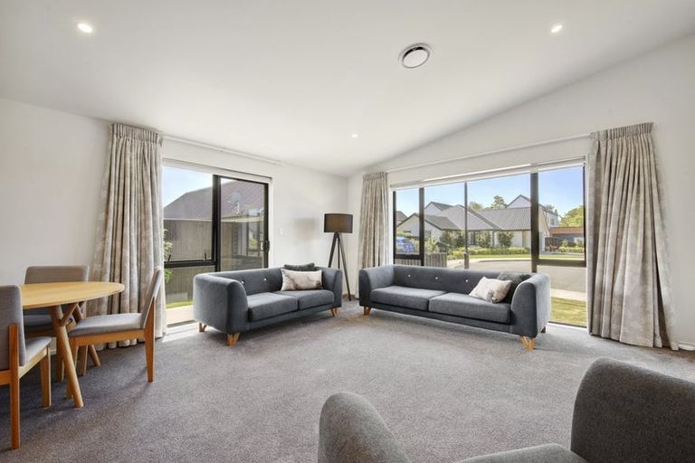 Photo of property in 17 Saint James Place, Rangiora, 7400