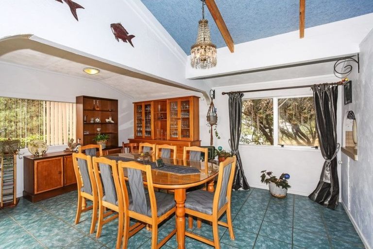 Photo of property in 17 Westside Road, Port Waikato, Tuakau, 2695