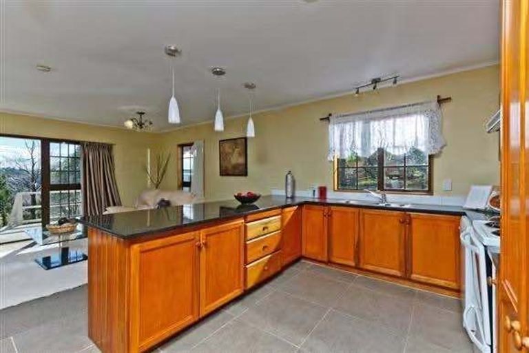 Photo of property in 296 Paremoremo Road, Paremoremo, Auckland, 0632