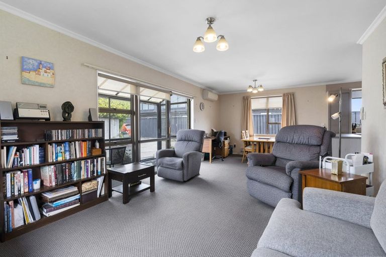 Photo of property in 5b Clemow Road, Fitzroy, New Plymouth, 4312