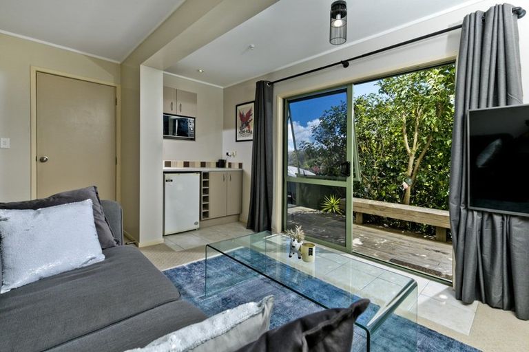 Photo of property in 1a Long Bay Drive, Torbay, Auckland, 0630