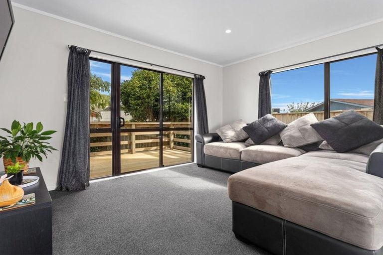 Photo of property in 17 Tawhara Place, Edgecumbe, 3120